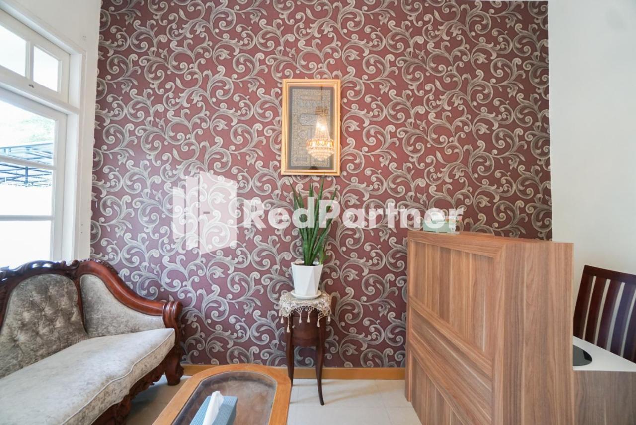 Hotel Fazza Syariah Mitra Reddoorz Jakarta Exterior foto