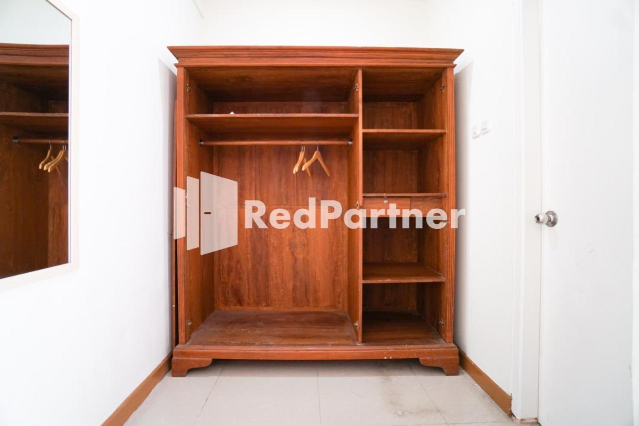 Hotel Fazza Syariah Mitra Reddoorz Jakarta Exterior foto