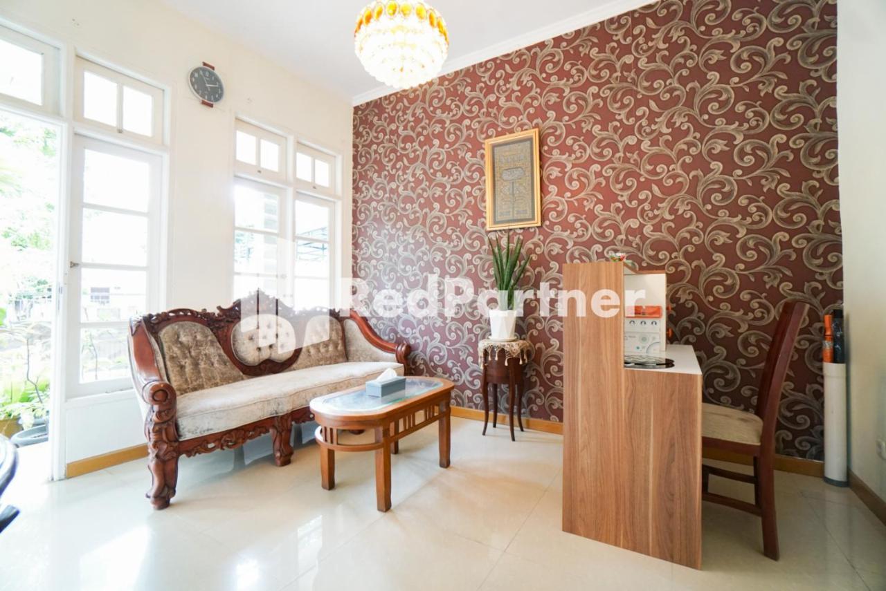 Hotel Fazza Syariah Mitra Reddoorz Jakarta Exterior foto