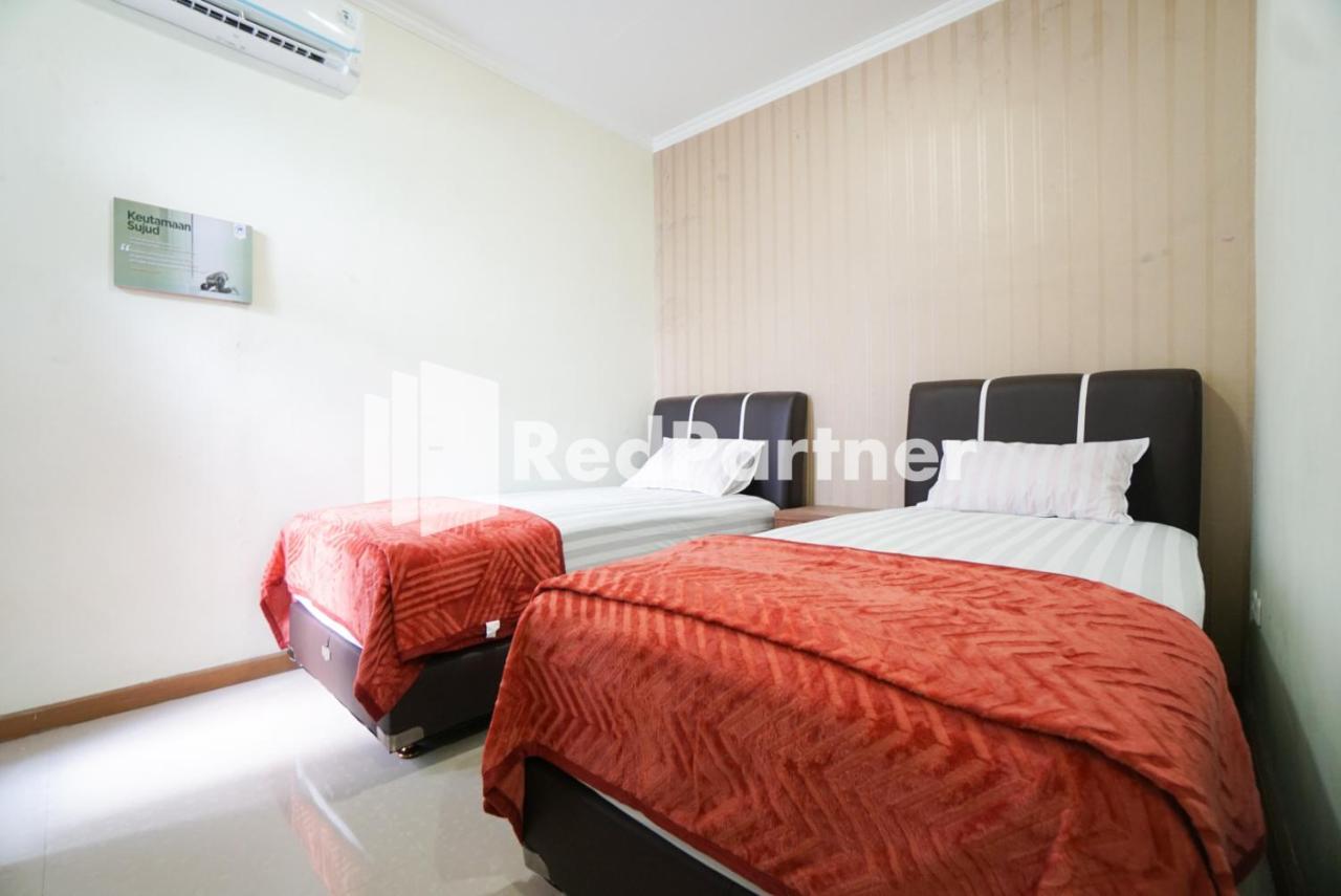 Hotel Fazza Syariah Mitra Reddoorz Jakarta Exterior foto